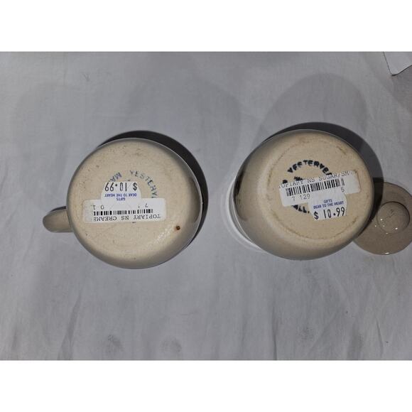 Sugar And Creamer Set Yesteryears Pottery Marshall Texas Topiary - Picture 4 of 4